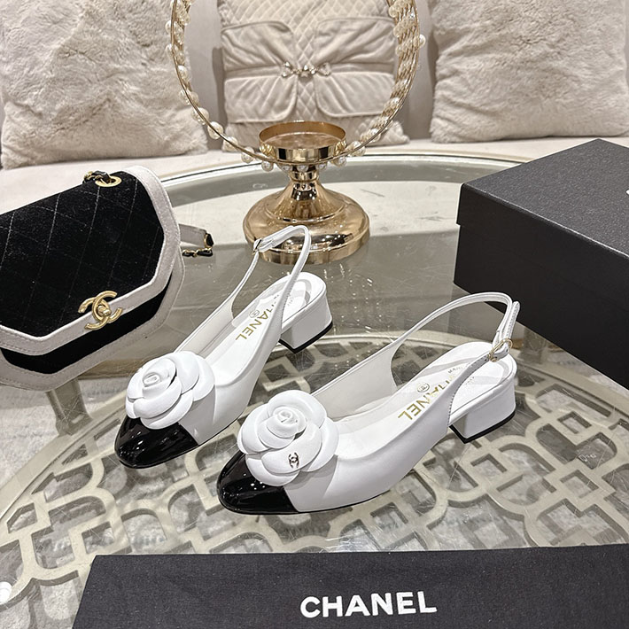 最高級シャネルスーパーコピー CHANEL 45mm カメリア ポインテッドトゥ サンダル ベルベット 2628369 サンダル レディース おしゃれ ブランド - 画像 (9)