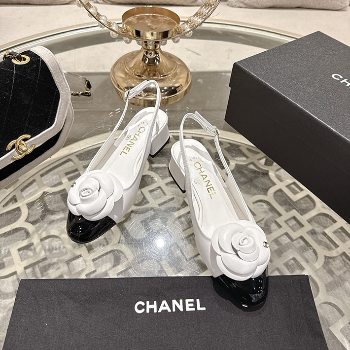 最高級シャネルスーパーコピー CHANEL 45mm カメリア ポインテッドトゥ サンダル ベルベット 2628369 サンダル レディース おしゃれ ブランド - 画像 (2)