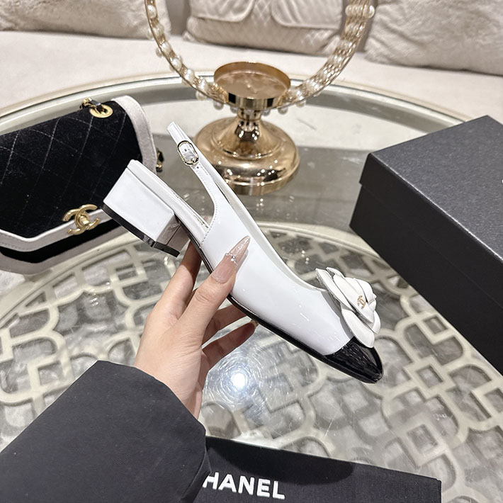 最高級シャネルスーパーコピー CHANEL 45mm カメリア ポインテッドトゥ サンダル ベルベット 2628371 レディース サンダル きれいめ - 画像 (8)