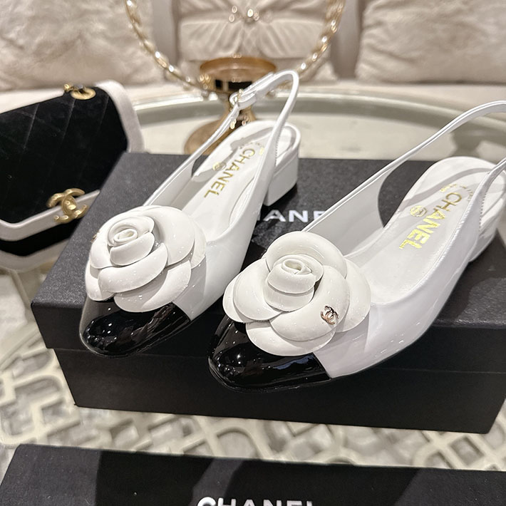 最高級シャネルスーパーコピー CHANEL 45mm カメリア ポインテッドトゥ サンダル ベルベット 2628371 レディース サンダル きれいめ - 画像 (5)