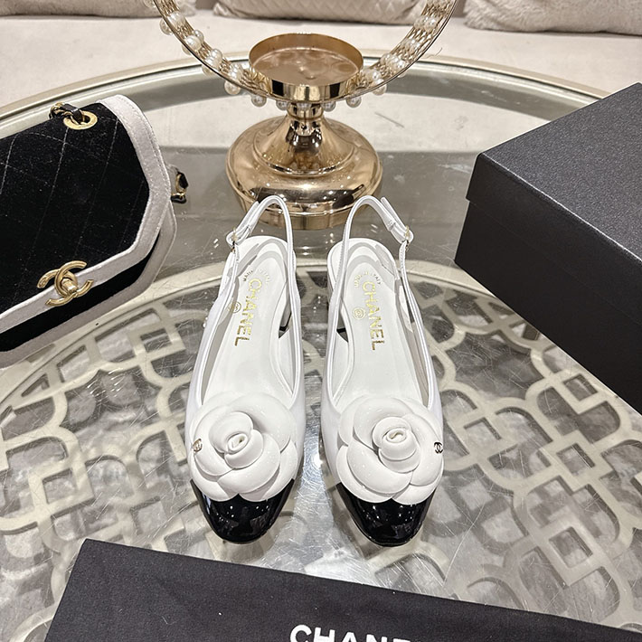 最高級シャネルスーパーコピー CHANEL 45mm カメリア ポインテッドトゥ サンダル ベルベット 2628371 レディース サンダル きれいめ - 画像 (3)