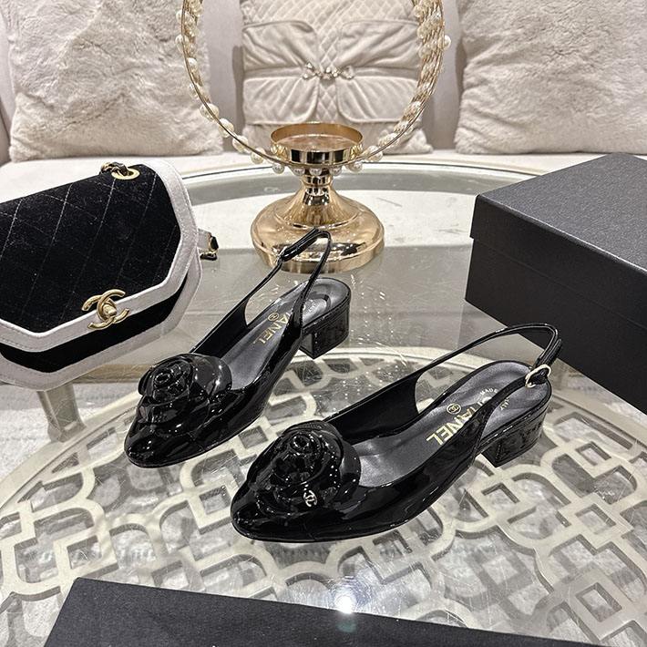 最高級シャネルスーパーコピー CHANEL 45mm カメリア ポインテッドトゥ サンダル ベルベット 2628372 サンダル おしゃれ 歩きやすい - 画像 (9)