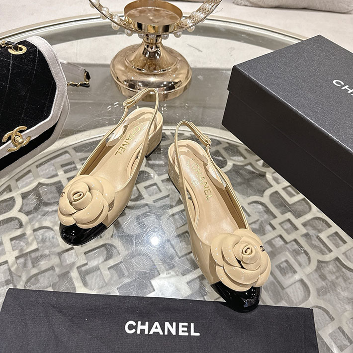 最高級シャネルスーパーコピー CHANEL 45mm カメリア ポインテッドトゥ サンダル ベルベット 2628375 シャネル 靴 アウトレット - 画像 (2)