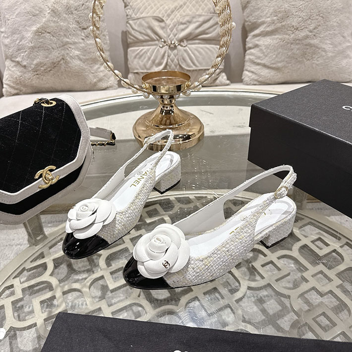 最高級シャネルスーパーコピー CHANEL 45mm カメリア ポインテッドトゥ サンダル ベルベット 2628377 シャネルの靴値段 - 画像 (9)