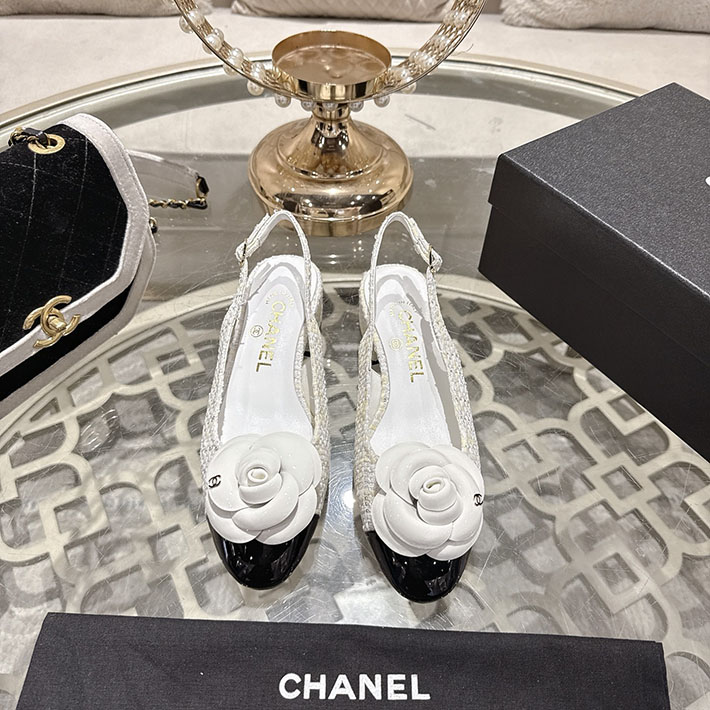 最高級シャネルスーパーコピー CHANEL 45mm カメリア ポインテッドトゥ サンダル ベルベット 2628377 シャネルの靴値段 - 画像 (3)