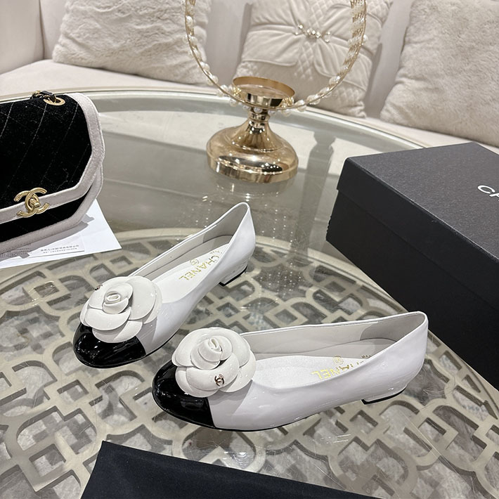 最高級シャネルスーパーコピー CHANEL 45mm 大人気バレリーナ フラットシューズ ホワイト 2628396 シャネル パンプス 値段 - 画像 (2)