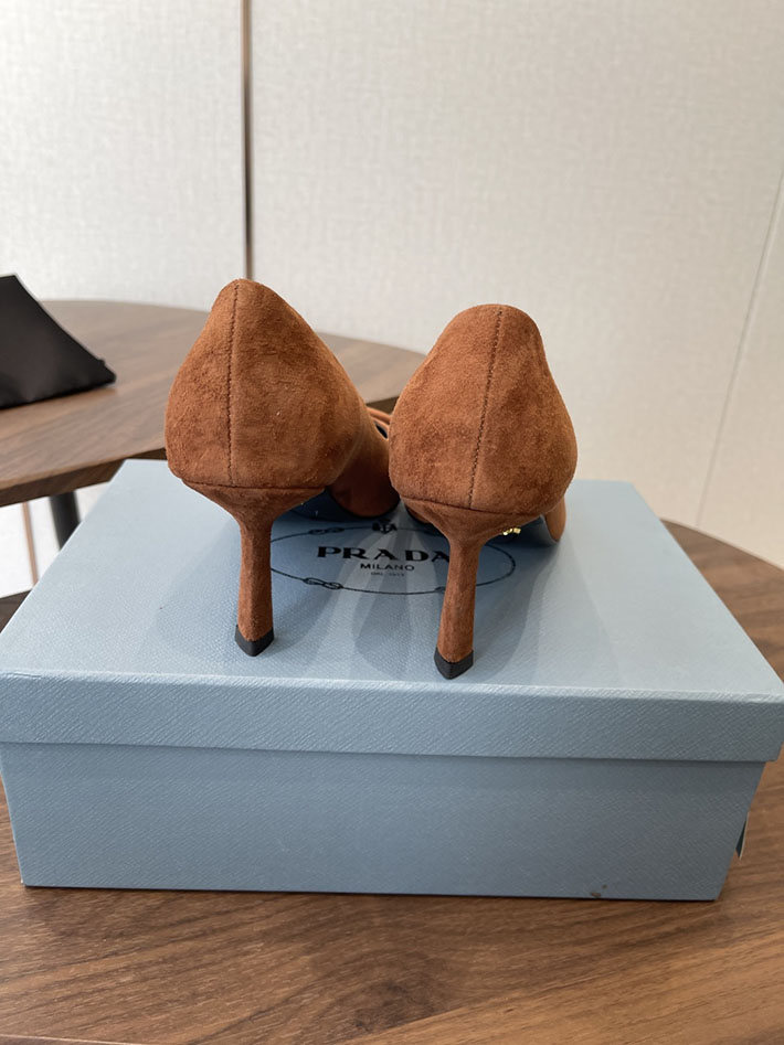 プラダ 靴 シューズ レディース 海外通販 PRADA 75mm バーガンディ スエード パンプス ブラウン 2628412 プラダ 靴 レディース - 画像 (6)