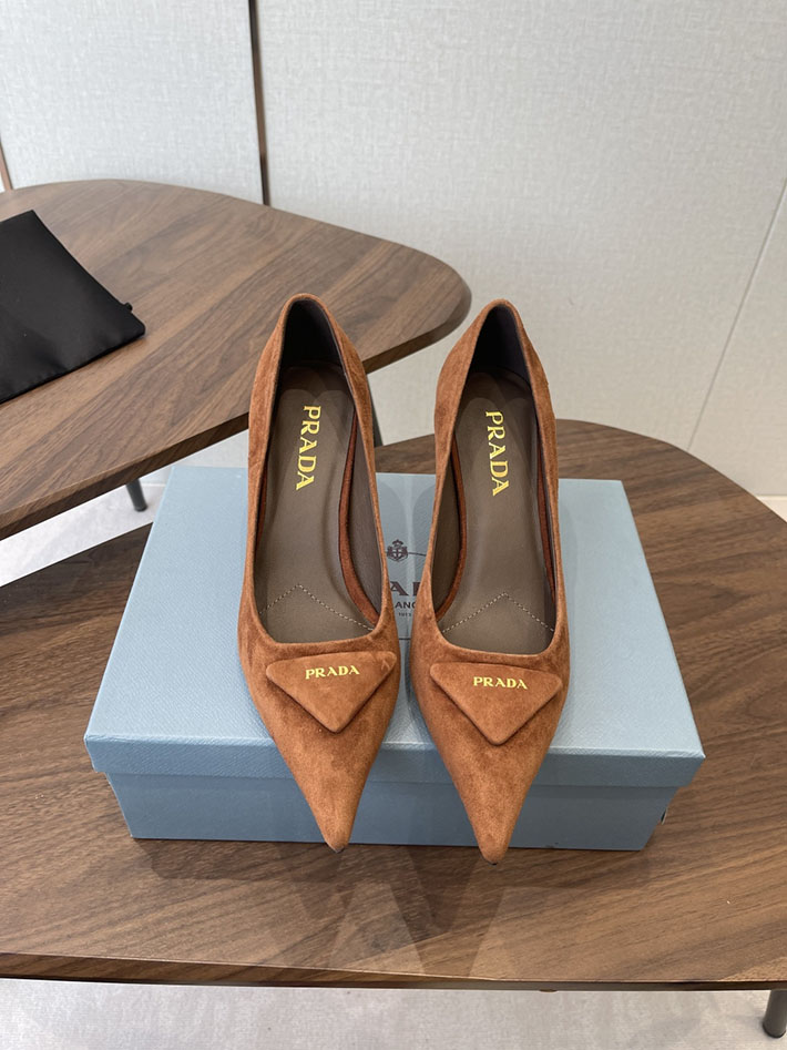 プラダ 靴 シューズ レディース 海外通販 PRADA 75mm バーガンディ スエード パンプス ブラウン 2628412 プラダ 靴 レディース - 画像 (5)