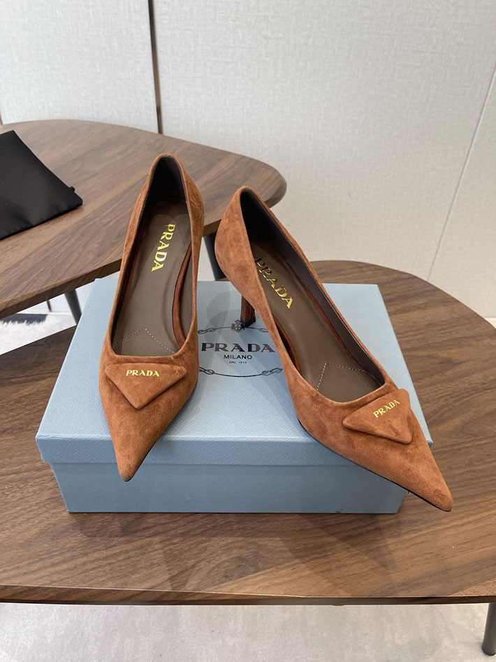 プラダ 靴 シューズ レディース 海外通販 PRADA 75mm バーガンディ スエード パンプス ブラウン 2628412 プラダ 靴 レディース - 画像 (2)