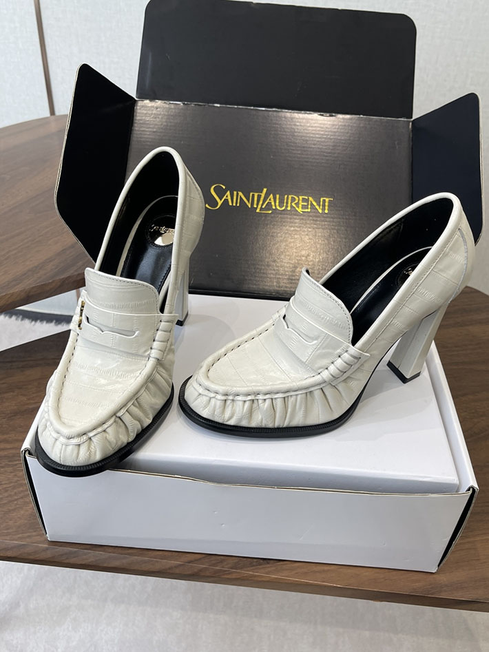 最高級サンローランスーパーコピー Saint Laurent 10cm ル ローファー パンプス イールスキン 2628443 ローファー レディース 歩きやすい - 画像 (2)
