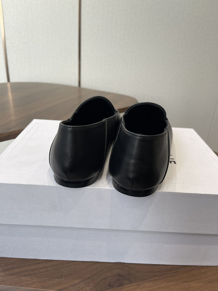 レディース 最高級セリーヌスーパーコピー CELINE オーラ ローファー ゴートスキン ライブラック 2628452 セリーヌ ローファーコーデ - 画像 (7)