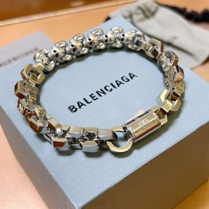 バレンシアガ ブレスレット アウトレット