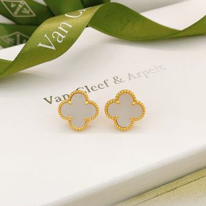 ピアス 通販 人気