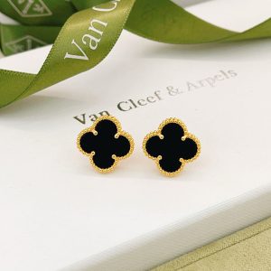 ピアス プレゼント 嬉しくない ブランド