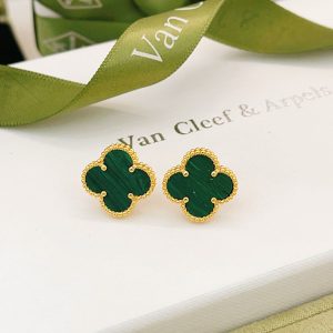 ハイブランドピアス 安い