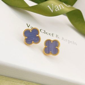 ピアス プレゼント 嬉しくない