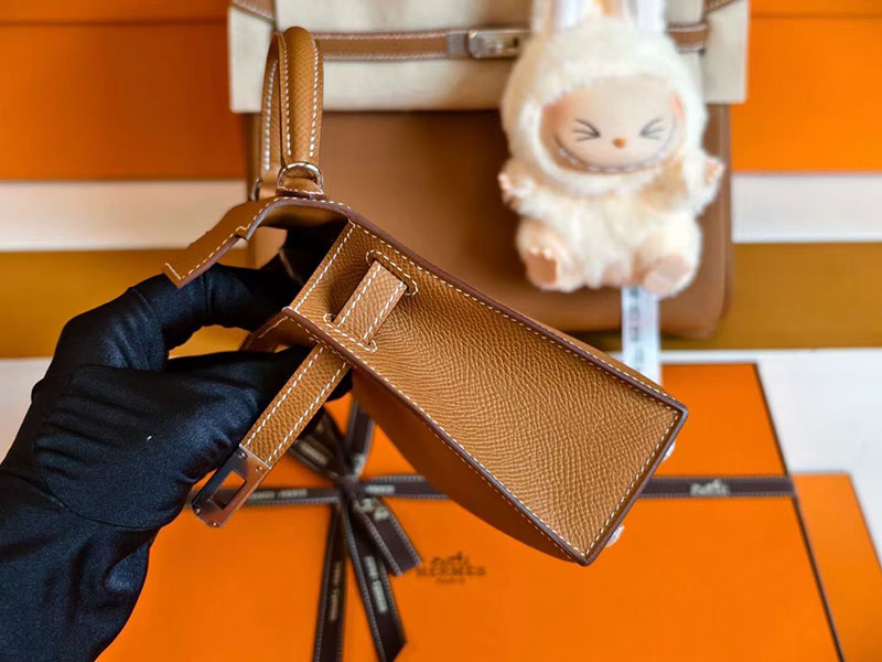 ミニケリー ゴールド HERMES ケリーミニ2 外縫い ゴールド ヴォーエプソン シルバー金具 2627828 エルメス 新作バッグ - 画像 (3)