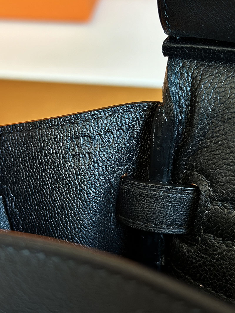バーキンロック25 定価 HERMES バーキン25 ロック 黒 ブラック ヴォー・ヴォリュプト シルバー金具 2627839 エルメス 新作バッグ - 画像 (5)