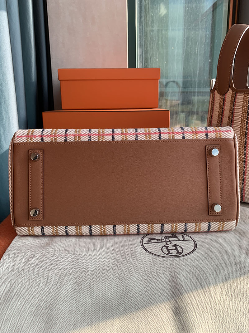 エルメス ミニバーキン HERMES バーキンショルダーライト 29 ゴールド トワルアッシュ ヴォースイフト シルバー金具 2627848 エルメス 新作バッグ - 画像 (10)