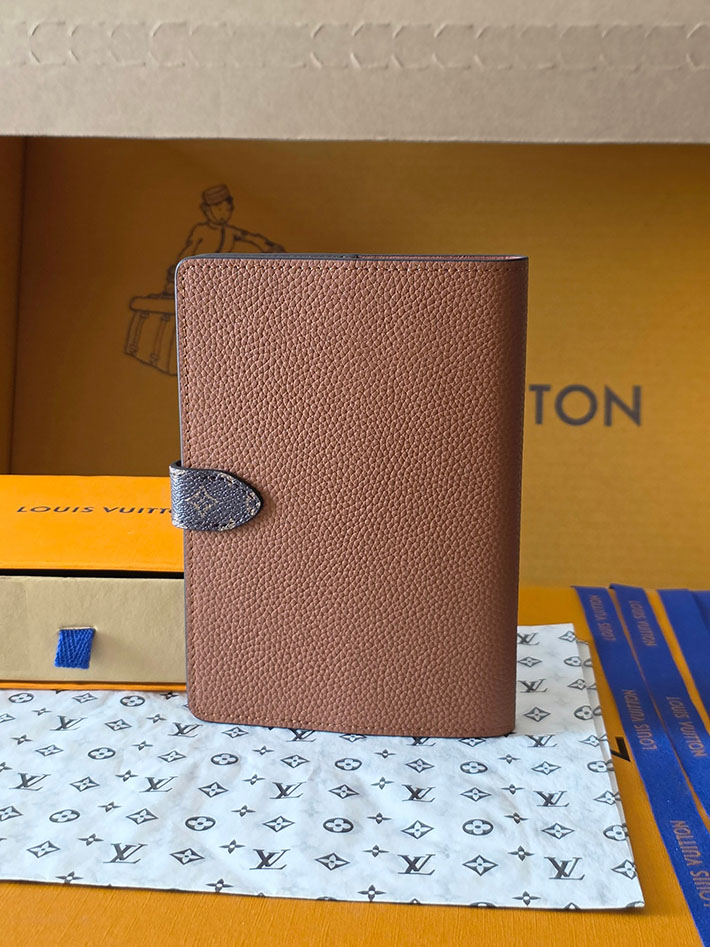 ルイヴィトン販売店舗 カードケース Louis Vuitton ノートブックカバーPM・シャルル コニャック GI1465 ルイヴィトン ノート 使い方 - 画像 (9)