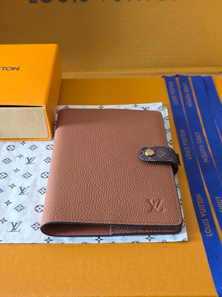 ルイヴィトン販売店舗 カードケース Louis Vuitton ノートブックカバーPM・シャルル コニャック GI1465 ルイヴィトン ノート 使い方 - 画像 (5)