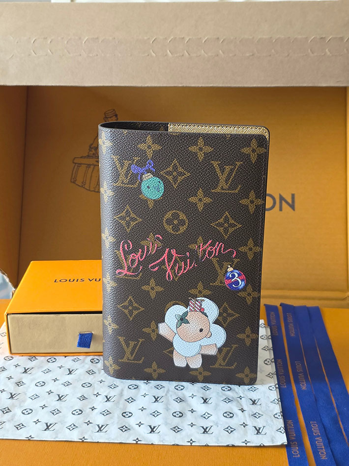 ルイヴィトン ノート 中身