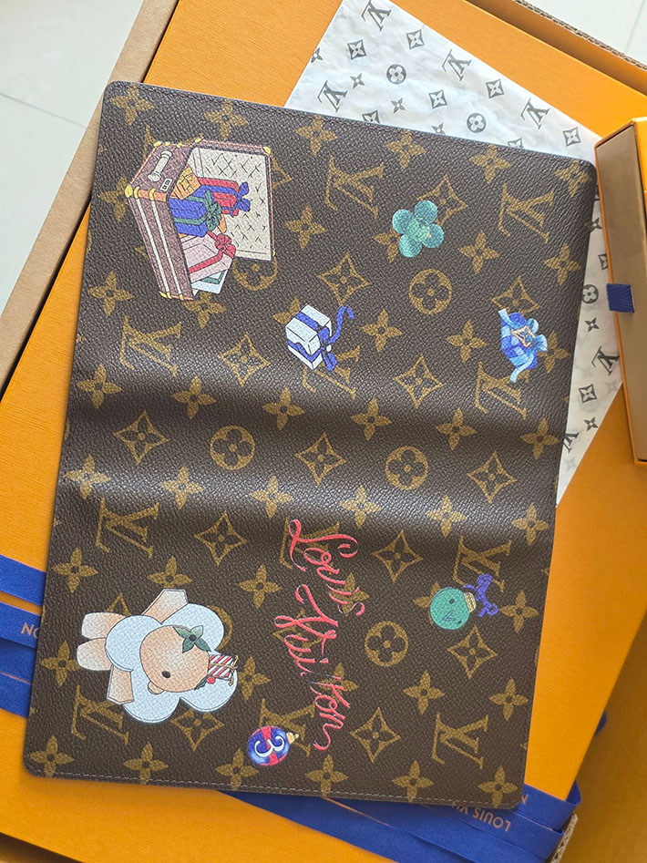 ルイヴィトン販売店舗 カードケース Louis Vuitton ノートブックカバーMM ブラウン GI1464 ルイヴィトン ノート 中身 - 画像 (9)