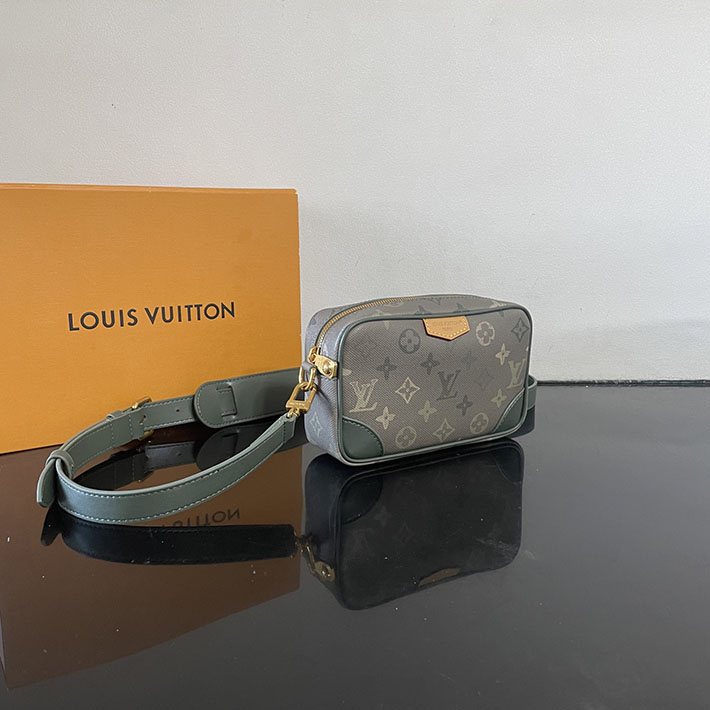 ルイヴィトン販売店舗 バッグ メンズ Louis Vuitton トロカデロ・ウェアラブル ウォレット M26937 ルイヴィトン メンズ ショルダーバッグ 人気 - 画像 (9)