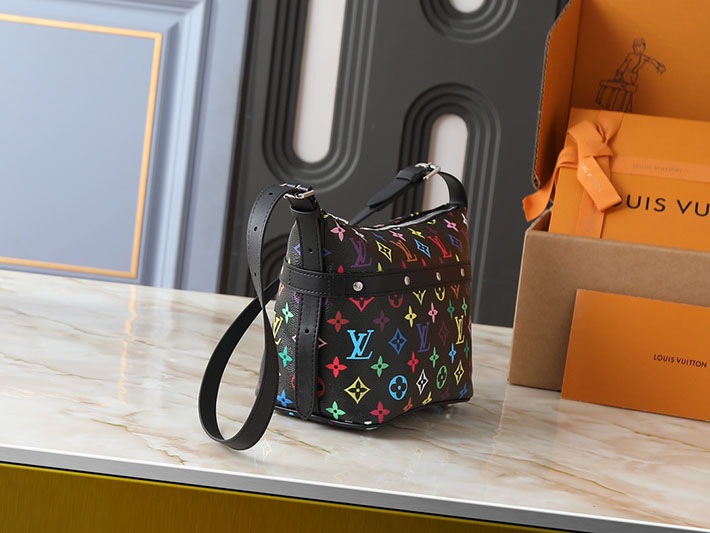 ルイヴィトン販売店舗 バッグ レディース LV × TM クルーザー・トワレバッグ マルチカラー 2627979 ルイヴィトン 村上隆 取り扱い 店舗 - 画像 (9)