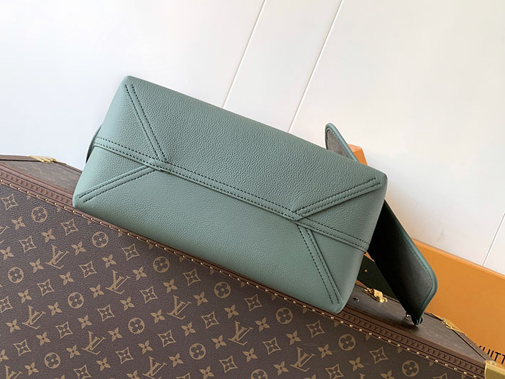ルイヴィトン販売店舗 バッグ メンズ Louis Vuitton ヴェルソ・トート カーキグリーン M26747 ルイ ヴィトン バッグ メンズ ビジネス - 画像 (7)
