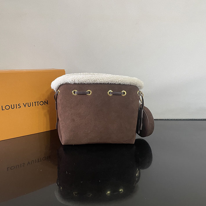 ルイヴィトン販売店舗 バッグ レディース LV SKI ベラ チョコレート スエードカーフレザー M26684 ルイヴィトン マヒナ バッグ - 画像 (8)