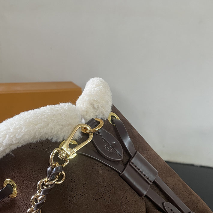 ルイヴィトン販売店舗 バッグ レディース LV SKI ベラ チョコレート スエードカーフレザー M26684 ルイヴィトン マヒナ バッグ - 画像 (4)