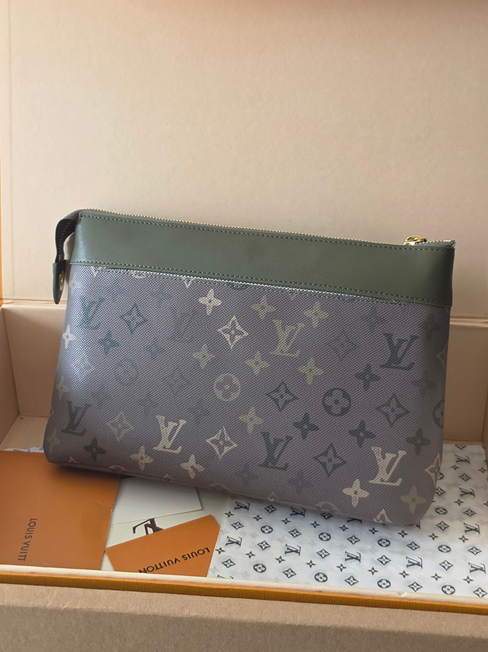 ルイヴィトン販売店舗 バッグ メンズ Louis Vuitton ポシェット・ヴォワヤージュ スープル カーキ M26970 ヴィトン クラッチバッグ メンズ - 画像 (10)