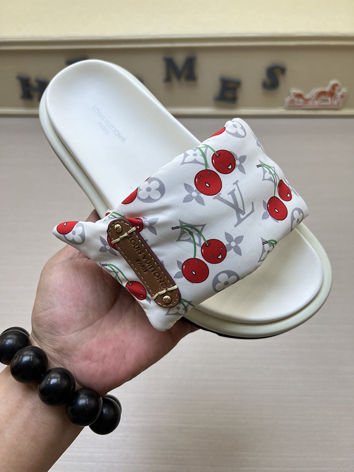 メンズ・レディース兼用 ルイヴィトン サンダル Louis Vuitton x TM プールピロー ミュール 2629018 ルイヴィトン 靴 白 - 画像 (3)
