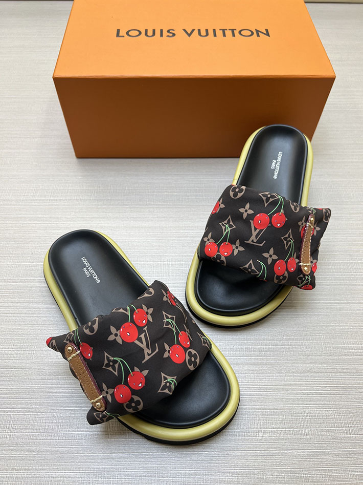 メンズ・レディース兼用 ルイヴィトン サンダル Louis Vuitton x TM プールピロー ミュール 2629019 ヴィトン サンダル モノグラム - 画像 (2)