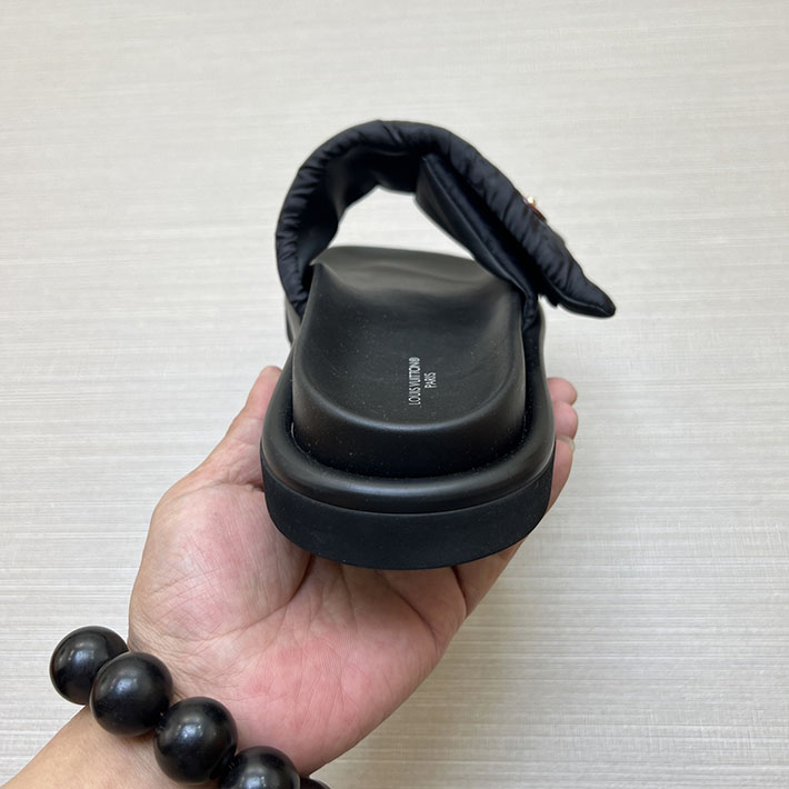 メンズ・レディース兼用 ルイヴィトン サンダル Louis Vuitton x TM プールピロー ミュール 2629020 ルイヴィトン サンダル 黒 - 画像 (6)