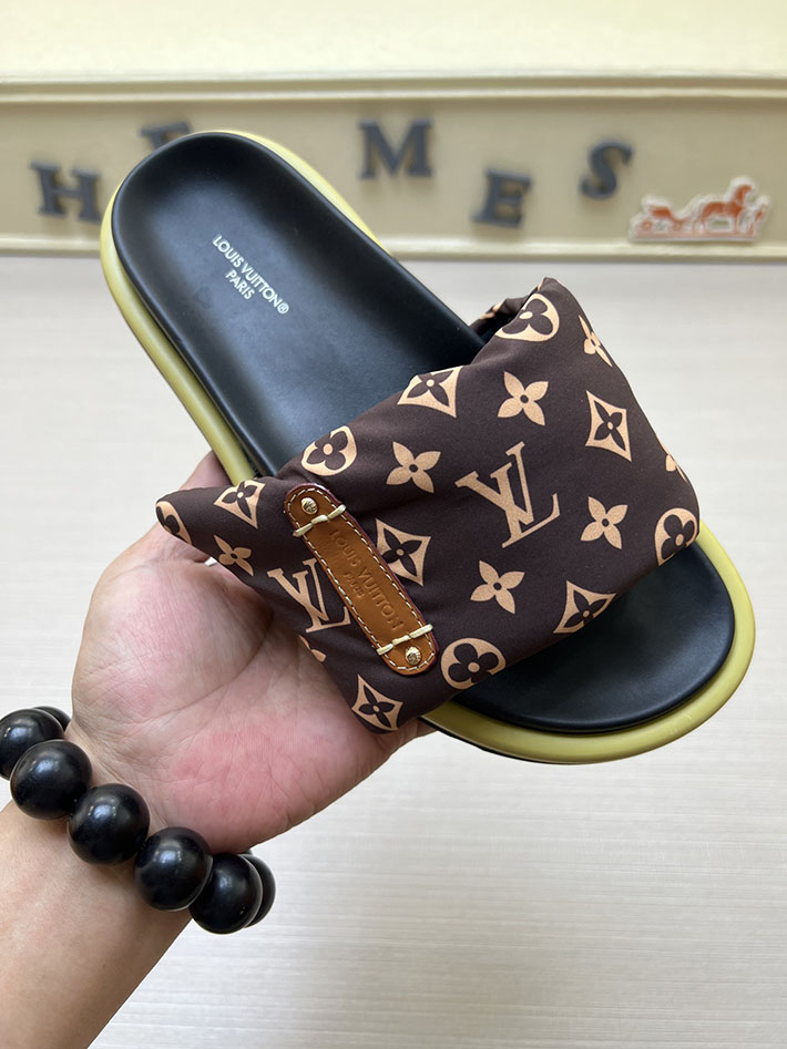 メンズ・レディース兼用 ルイヴィトン サンダル LV プールピロー・ライン ミュール モノグラム 2629021 ヴィトン 靴 レディース - 画像 (3)