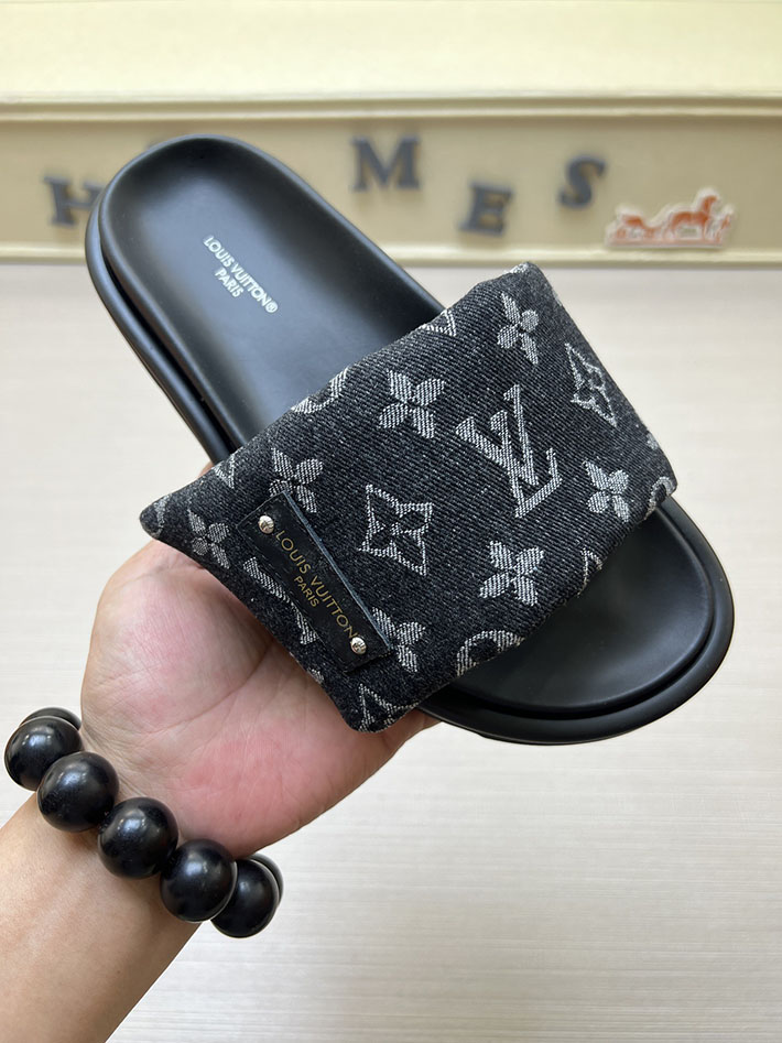 メンズ・レディース兼用 ルイヴィトン サンダル LV プールピロー・ライン ミュール モノグラム 2629023 ルイヴィトン 靴 新作 - 画像 (2)