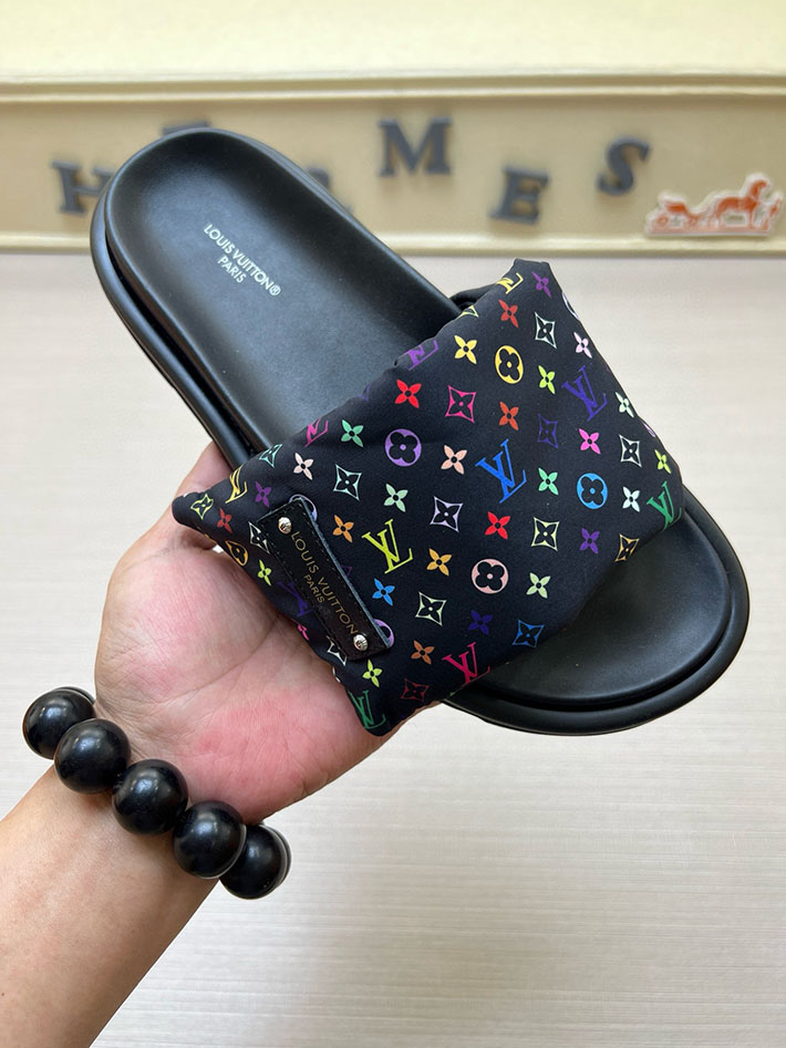 メンズ・レディース兼用 ルイヴィトン LV x TM プールピロー ミュール サンダル 2629032 ヴィトン サンダル レディース - 画像 (3)