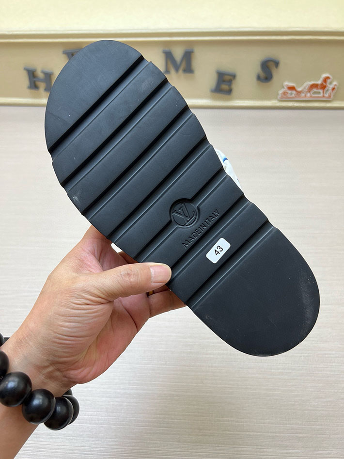メンズ・レディース兼用 ルイヴィトン LV ボンディア サンダル デニム プールピロー ミュール 2629036 ルイヴィトン サンダル 白 - 画像 (4)