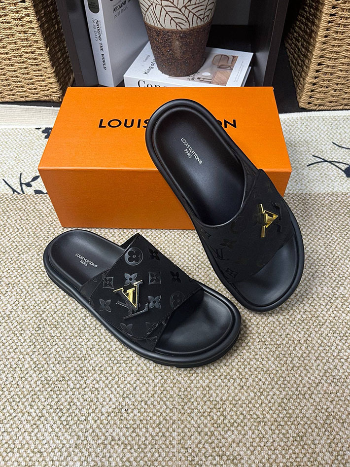 メンズ・レディース兼用 ルイヴィトン LV ウォーター フロント ライン サンダル モノグラム 2629052 ルイヴィトン 靴 黒 - 画像 (2)