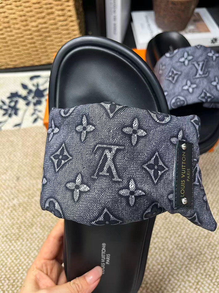 メンズ・レディース兼用 ルイヴィトン LV プールピローライン フラット コンフォート ミュール フラットサンダル 2629065 ヴィトン サンダル レディース - 画像 (4)