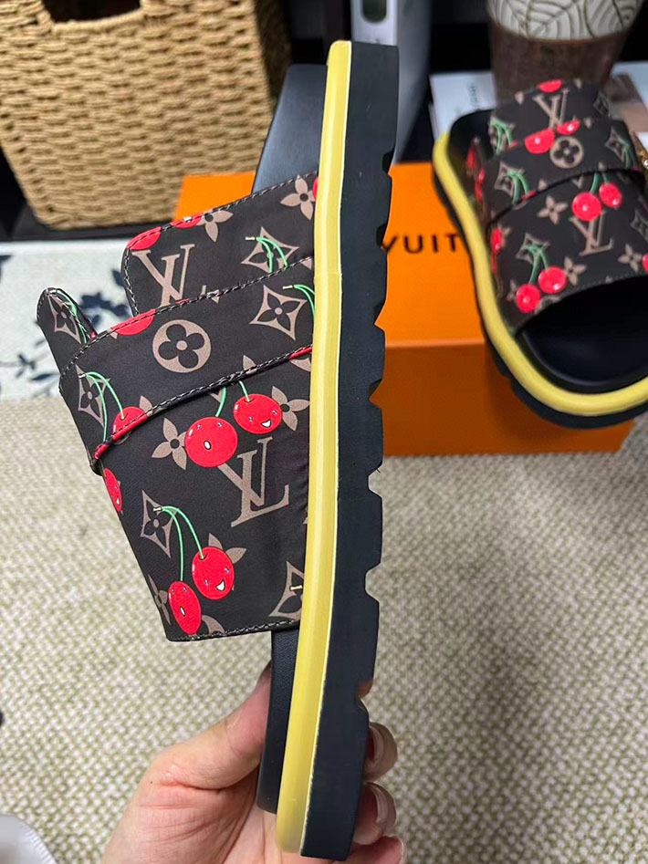 メンズ・レディース兼用 ルイヴィトン LV プールピローライン フラット コンフォート ミュール フラットサンダル 2629066 ヴィトン サンダル 厚底 - 画像 (6)