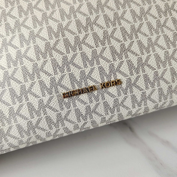 最高級マイケルコーススーパーコピー NOLITA トップジップ コンバーチブル ショルダー ミディアム バニラ/エイコーン 2629195 マイケルコース バッグ アウトレット - 画像 (7)