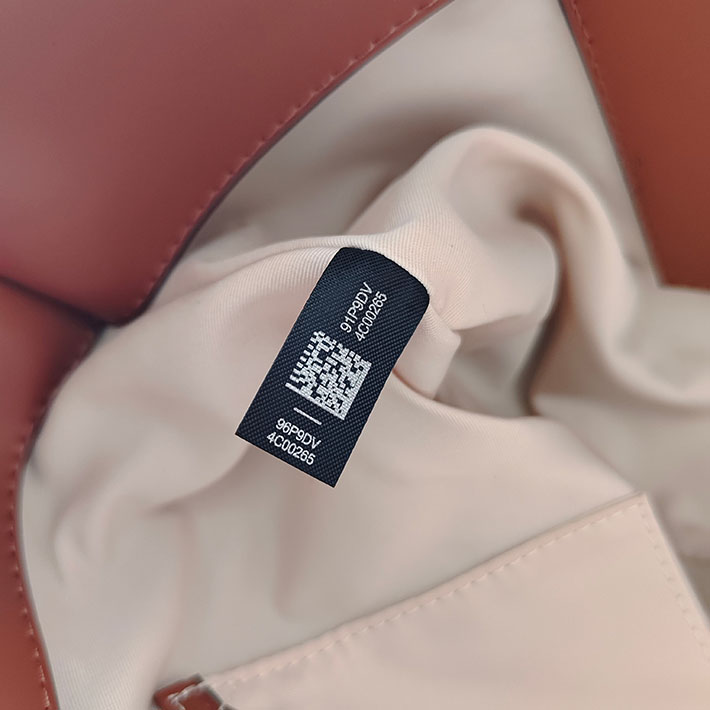 最高級マイケルコーススーパーコピー NOLITA トップジップ コンバーチブル ショルダー ミディアム バニラ/エイコーン 2629195 マイケルコース バッグ アウトレット - 画像 (3)
