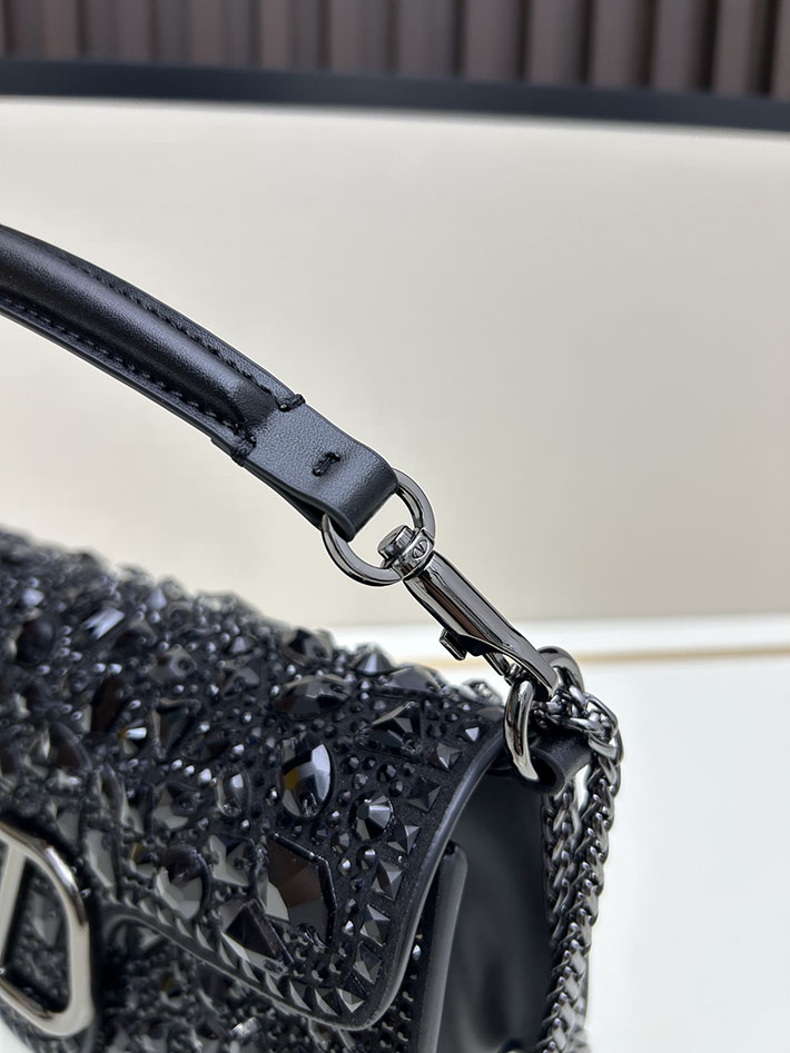 ヴァレンティノ バッグ 人気 VALENTINO ガラヴァーニ クラッチバッグ ショルダーバッグ ビジュー ブラック 2629198 ヴァレンティノ バッグ アウトレット - 画像 (4)