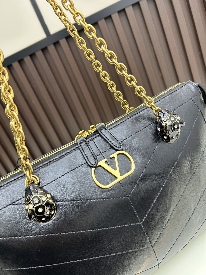 ヴァレンティノ バッグ 人気 VALENTINO ガラヴァーニ パンテア シェブロンパターン ナッパレザー ブラック 2629208 ヴァレンティノ バッグ 人気 - 画像 (6)
