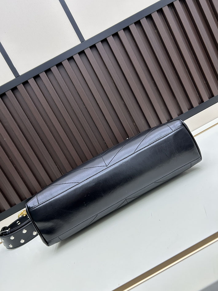 ヴァレンティノ バッグ 人気 VALENTINO ガラヴァーニ パンテア シェブロンパターン ナッパレザー ブラック 2629208 ヴァレンティノ バッグ 人気 - 画像 (5)
