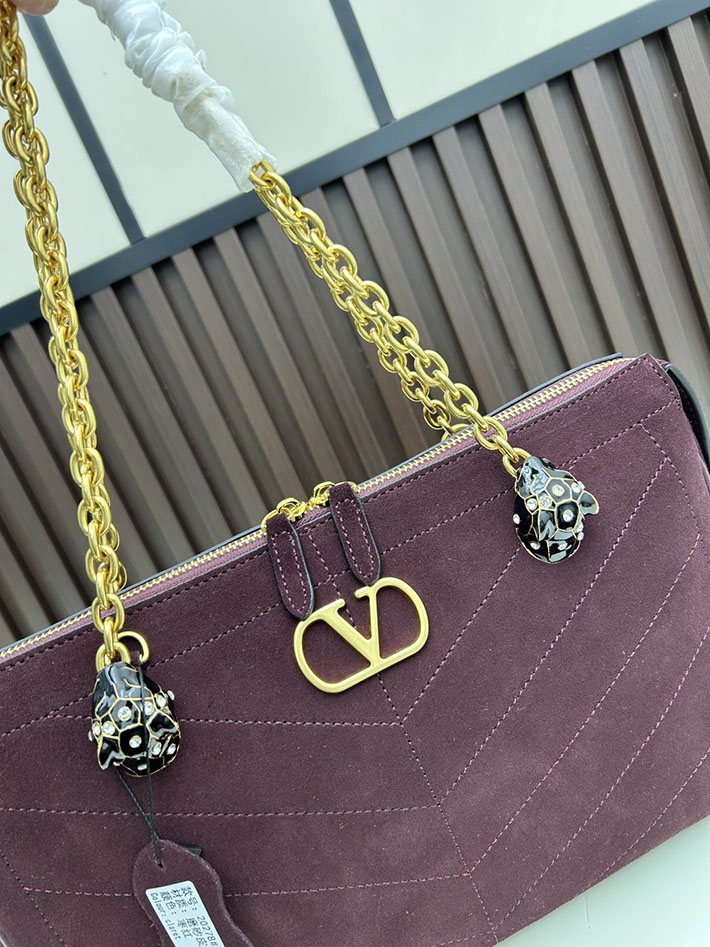 ヴァレンティノ バッグ 人気 VALENTINO ガラヴァーニ パンテア シェブロンパターン ナッパレザー ボルドー 2629209 ヴァレンティノ バッグ 昔 - 画像 (6)