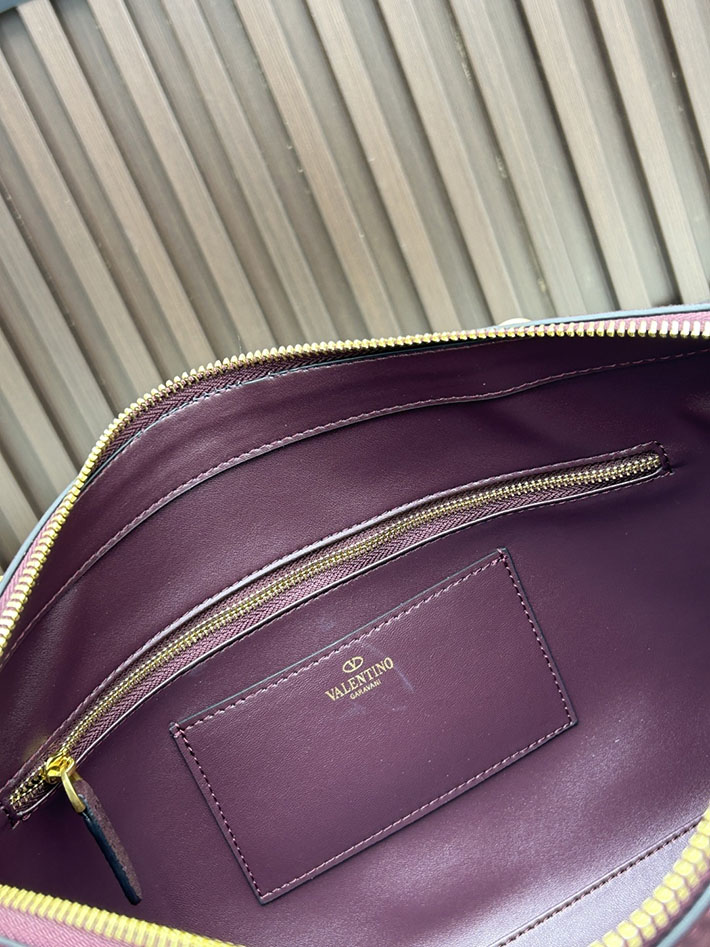 ヴァレンティノ バッグ 人気 VALENTINO ガラヴァーニ パンテア シェブロンパターン ナッパレザー ボルドー 2629209 ヴァレンティノ バッグ 昔 - 画像 (2)